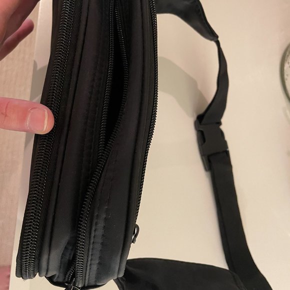 Black Fanny Pack (with many pockets) - Picture 5 of 6